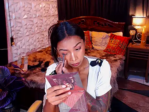 Snapshot of SluttyWhoreAra chatting on 04.12.26 SluttyWhoreAra online show from 04.12.26