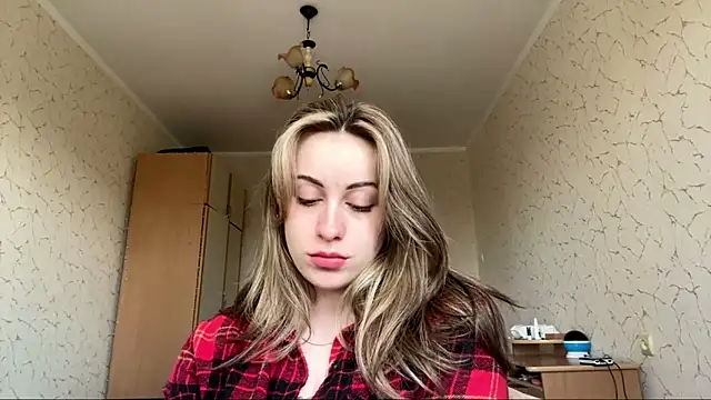 SpringSummers online show from 04.17.26