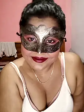 Snapshot of Maskedcurves chatting on 05.07.26 Maskedcurves online show from 05.07.26