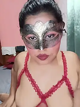 Snapshot of Maskedcurves chatting on 06.30.26 Maskedcurves online show from 06.30.26