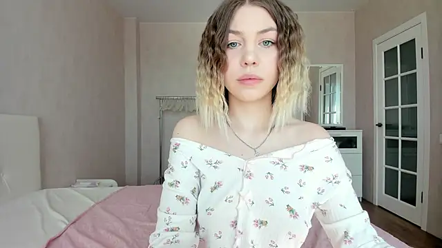 Snapshot of uma_like chatting on 04.07.26 uma like online show from 04.07.26