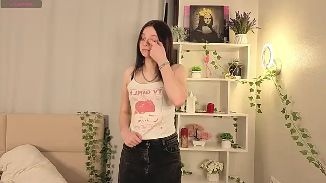 Snapshot of AlexisMax chatting on 04.04.26 AlexisMax online show from 04.04.26