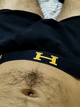 Snapshot of zbardi27 chatting on 04.08.26 zbardi27 online show from 04.08.26