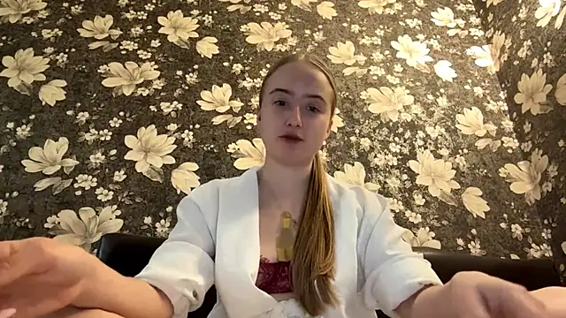 Snapshot of SabinaHaggen chatting on 05.26.26 SabinaHaggen online show from 05.26.26