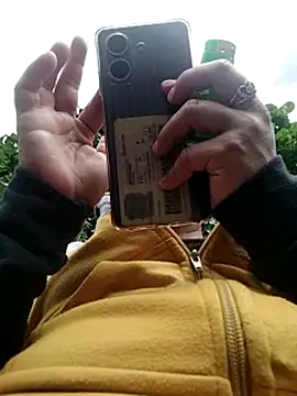 Snapshot of vegonicarouge chatting on 04.15.26 vegonicarouge online show from 04.15.26