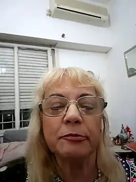 MatureElegantWidow online show from 04.12.26