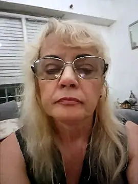 MatureElegantWidow online show from 04.15.26