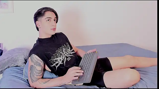 Thiago angel online show from 06.14.26