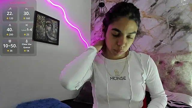 Kim strawberry online show from 04.04.26