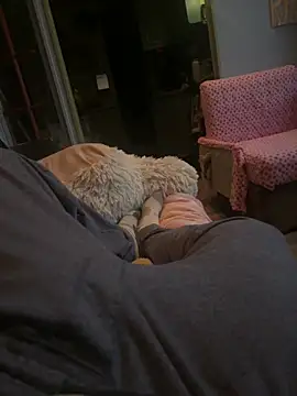 Snapshot of thetearits chatting on 04.10.26 thetearits online show from 04.10.26