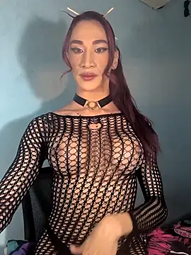Snapshot of SamySeduction chatting on 04.29.26 SamySeduction online show from 04.29.26