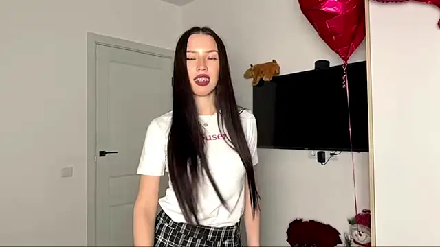 Snapshot of PalmiraJaussen chatting on 04.03.26 PalmiraJaussen online show from 04.03.26