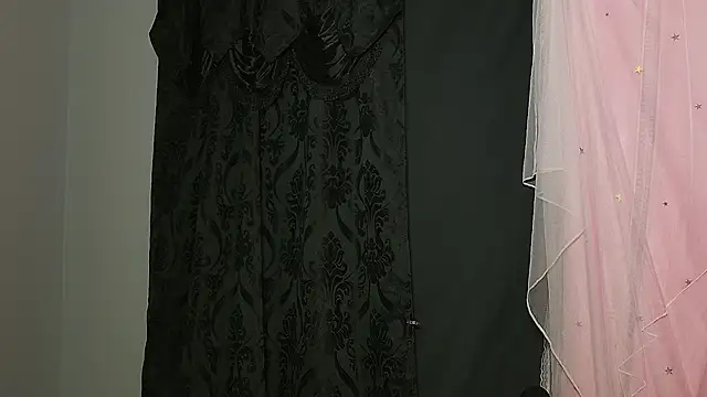 mia hart online show from 05.17.26