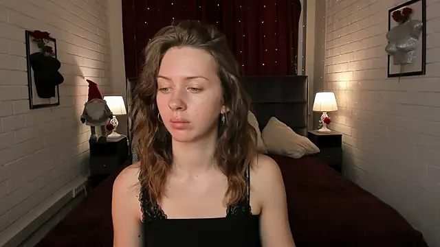 Snapshot of MeganClapp chatting on 05.27.26 MeganClapp online show from 05.27.26