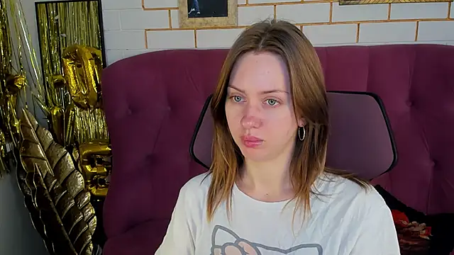 Snapshot of MeganClapp chatting on 05.30.26 MeganClapp online show from 05.30.26