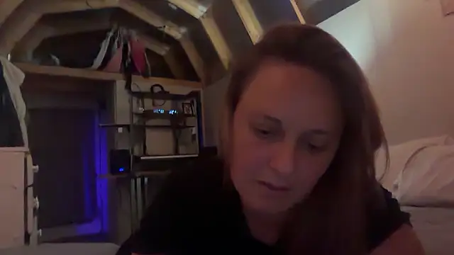 Snapshot of Threat24 chatting on 04.06.26 Threat24 online show from 04.06.26