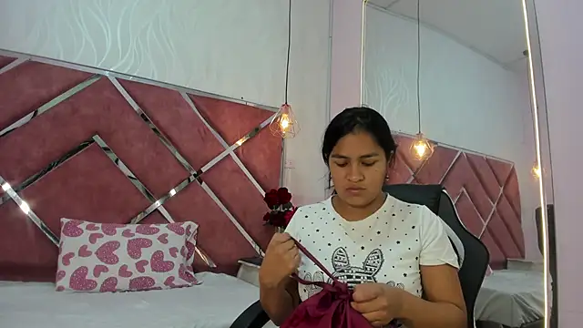 AprilMiiller online show from 05.21.26