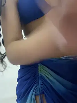 Snapshot of Saricol_sexy1_squirt chatting on 04.21.26 Saricol sexy1 squirt online show from 04.21.26