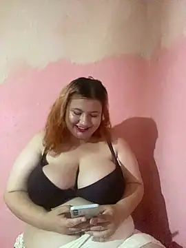 Snapshot of LunaMaira chatting on 05.27.26 LunaMaira online show from 05.27.26