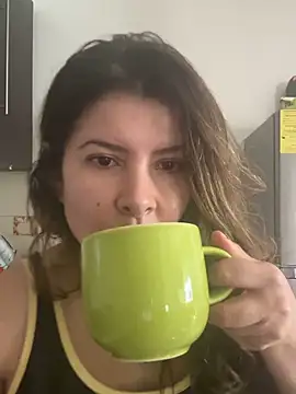 DivvaOficiall1 online show from 04.04.26