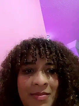 Snapshot of naluisinha chatting on 04.10.26 naluisinha online show from 04.10.26