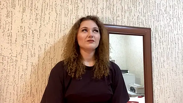 SopfieNiktasha online show from 04.04.26