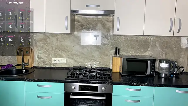 Snapshot of auroriell chatting on 04.06.26 auroriell online show from 04.06.26