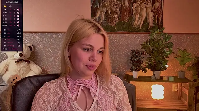 Snapshot of ScarletMarnei chatting on 05.26.26 ScarletMarnei online show from 05.26.26