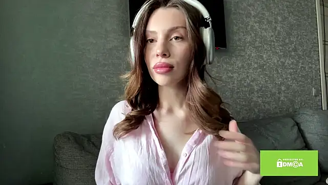 Snapshot of anycamx chatting on 04.13.26 anycamx online show from 04.13.26