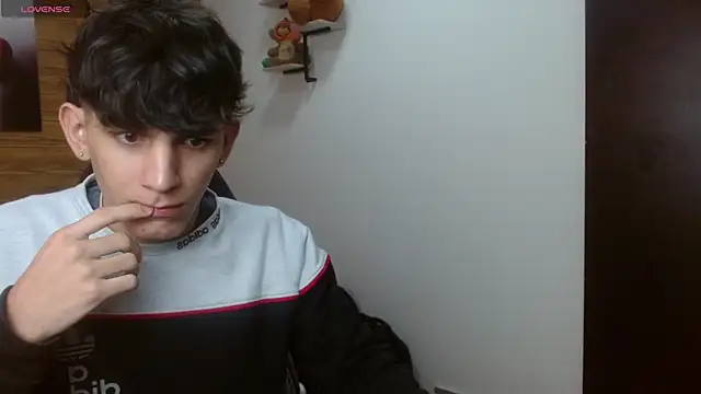 Snapshot of billy_wild chatting on 05.17.26 billy wild online show from 05.17.26
