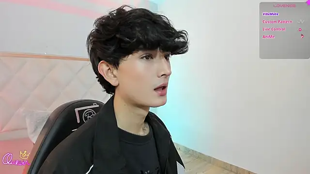 Snapshot of Eidan_tay chatting on 04.18.26 Eidan tay online show from 04.18.26