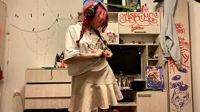 Snapshot of RedHeadCat chatting on 04.04.26 RedHeadCat online show from 04.04.26