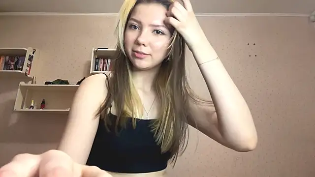 Snapshot of KeliVerde chatting on 04.09.26 KeliVerde online show from 04.09.26