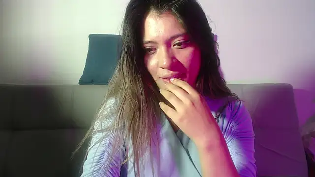 Snapshot of hannajonnes1 chatting on 04.15.26 hannajonnes1 online show from 04.15.26