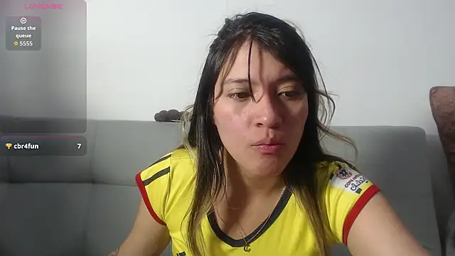 Snapshot of hannajonnes1 chatting on 06.18.26 hannajonnes1 online show from 06.18.26