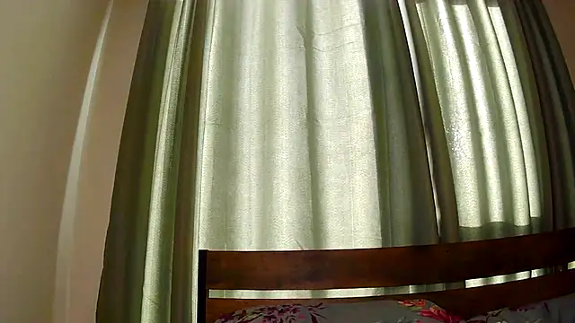 Snapshot of Theone_T chatting on 05.13.26 Theone T online show from 05.13.26