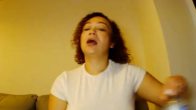 Snapshot of Theone_T chatting on 05.25.26 Theone T online show from 05.25.26