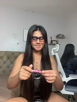 JassmineLove online show from 04.28.26