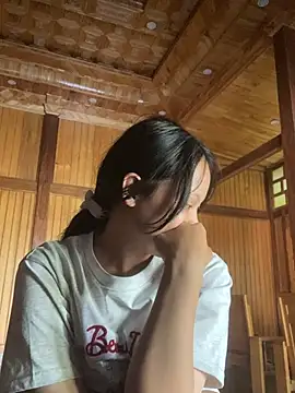 Snapshot of __Sunflower__ chatting on 05.16.26 Sunflower online show from 05.16.26