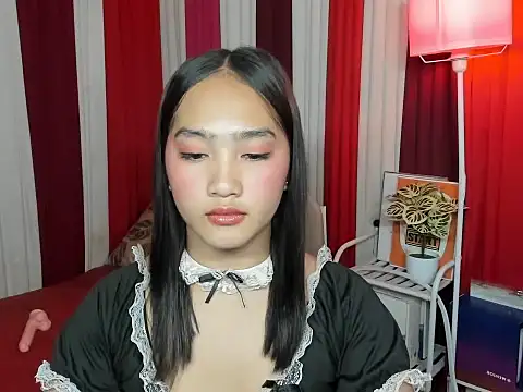 Snapshot of BigCockCristine chatting on 04.07.26 BigCockCristine online show from 04.07.26