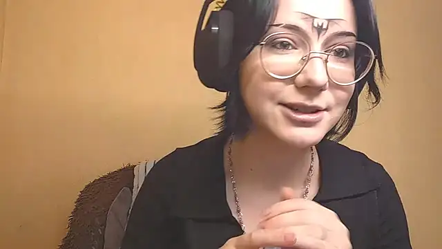 Snapshot of HighLense chatting on 04.07.26 HighLense online show from 04.07.26