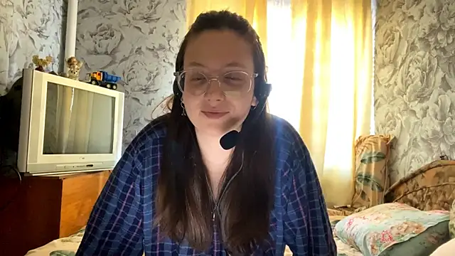 Snapshot of RosaliaHonohan chatting on 04.08.26 RosaliaHonohan online show from 04.08.26