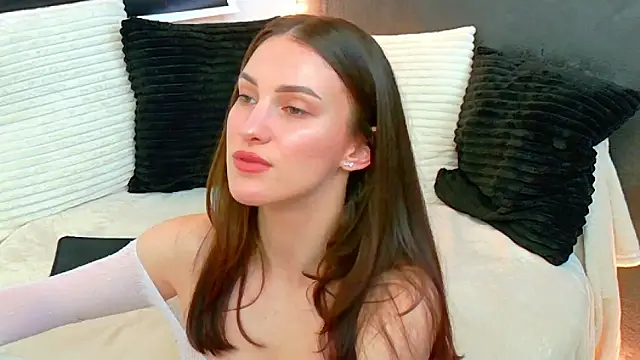 Snapshot of Amira_a chatting on 05.28.26 Amira a online show from 05.28.26