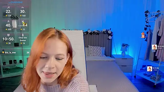 Snapshot of LisaAris chatting on 06.14.26 LisaAris online show from 06.14.26