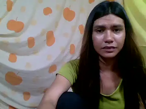 Snapshot of luna_veille chatting on 05.12.26 luna veille online show from 05.12.26