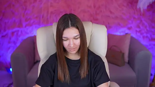 Snapshot of ViolettStar_ chatting on 04.06.26 ViolettStar online show from 04.06.26