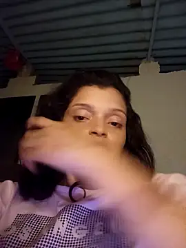 Snapshot of moni_dulcesita chatting on 04.07.26 moni dulcesita online show from 04.07.26