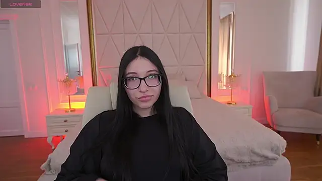 SsoftAura online show from 04.06.26