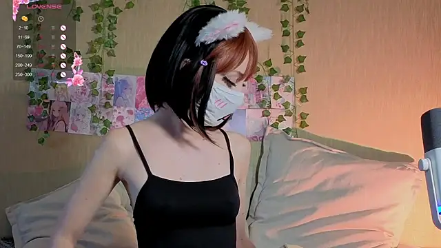 LunaNyanmi online show from 05.13.26