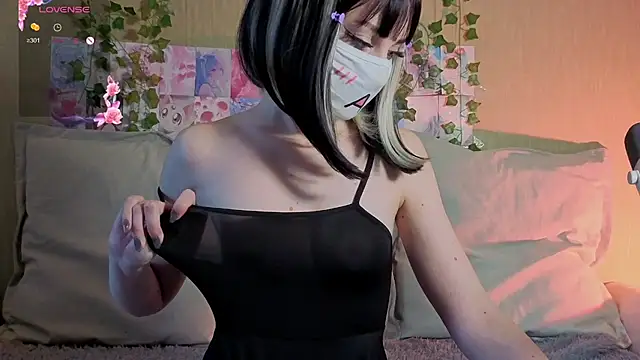 LunaNyanmi online show from 05.30.26